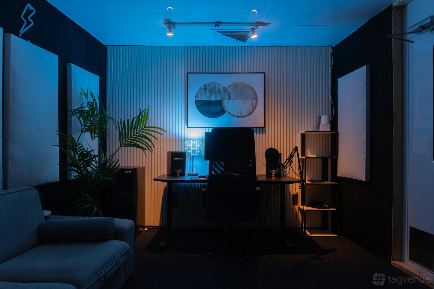 Blue Studio at Uniq Sound — vocal-forward room