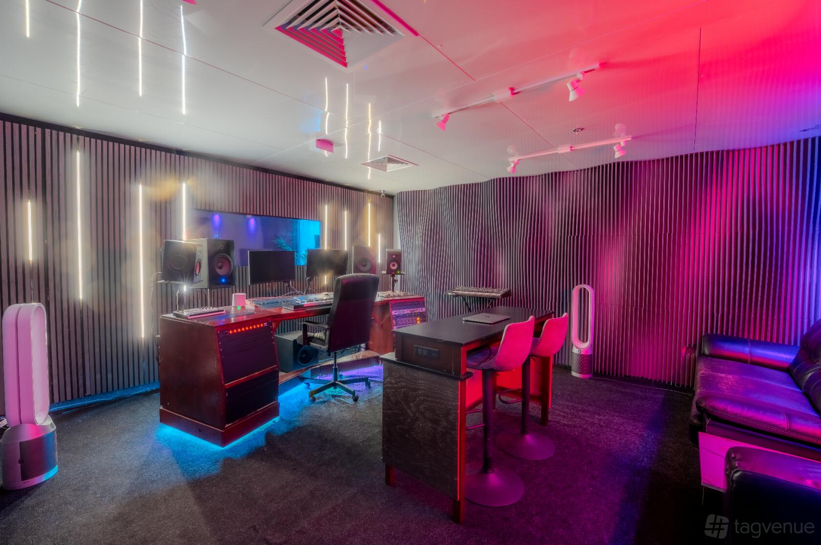 Red Studio at Uniq Sound — main live room