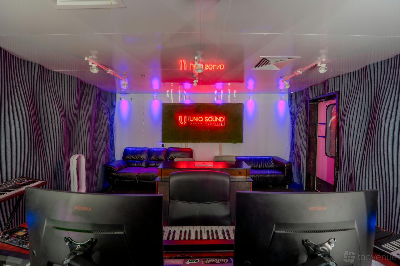 Red Studio workstation